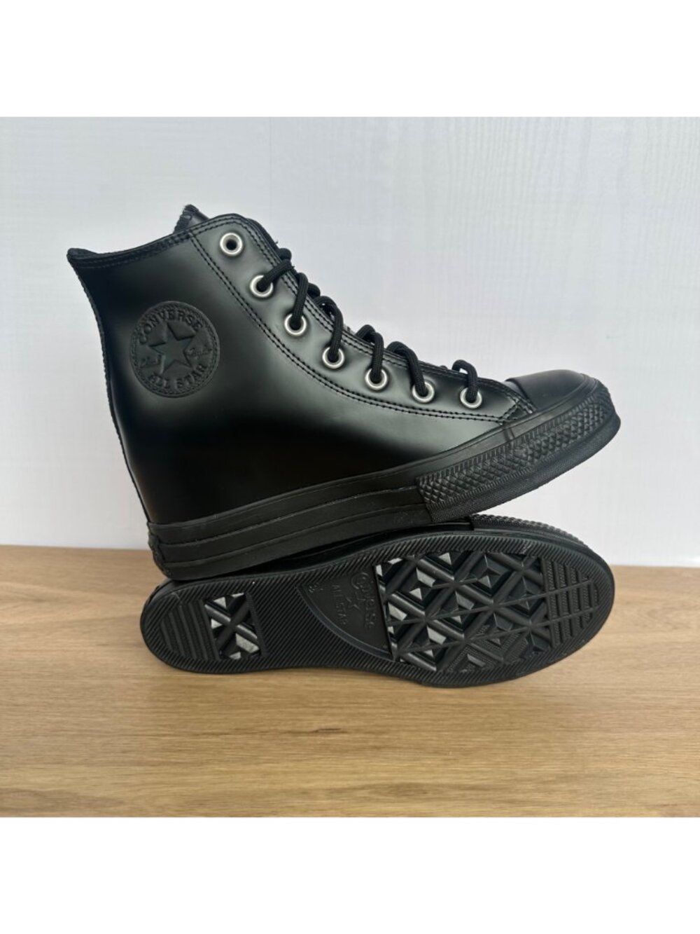 ✨Converse Chuck Taylor Wedge Platform Leather Sz 6 Women's Shoes Black A12827C - Picture 2 of 9